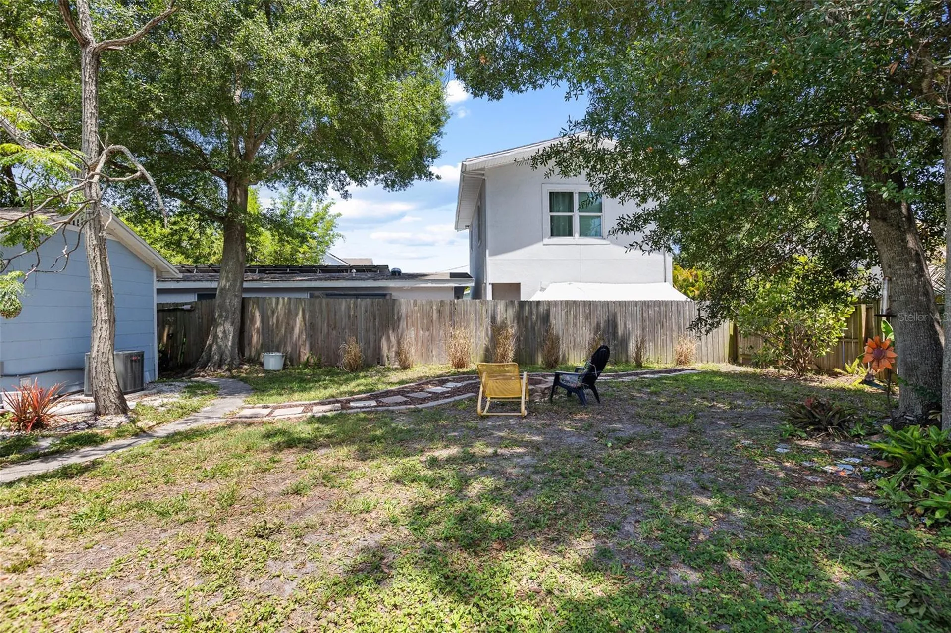466 36th Avenue N St Petersburg FL 33704
