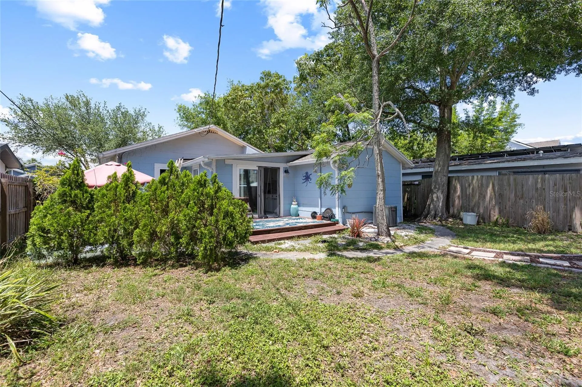 466 36th Avenue N St Petersburg FL 33704