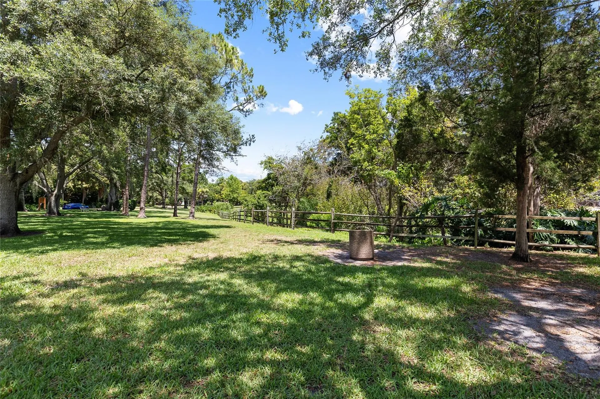 466 36th Avenue N St Petersburg FL 33704