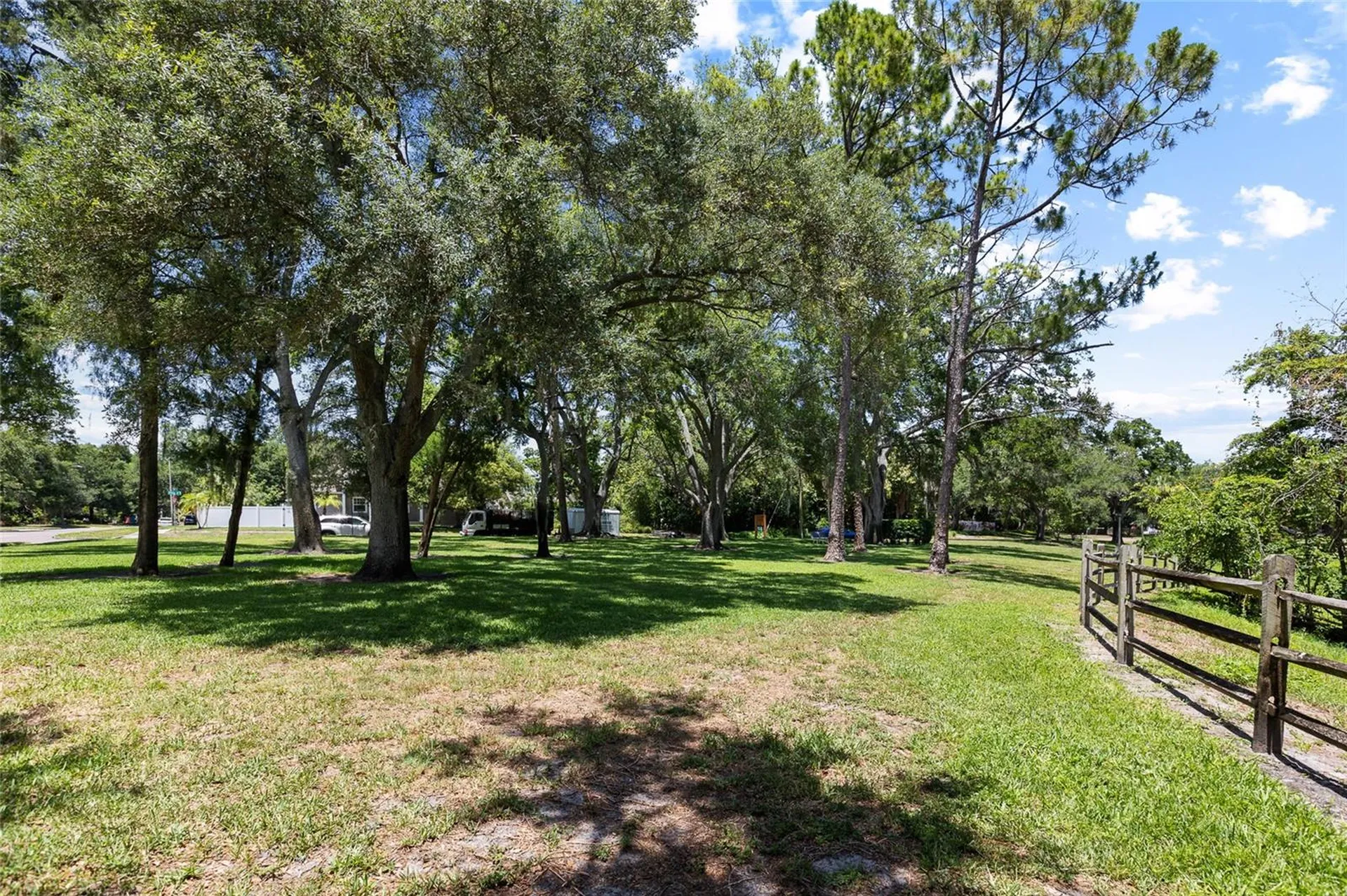 466 36th Avenue N St Petersburg FL 33704