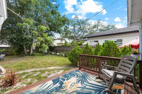 466 36th Avenue N St Petersburg FL 33704