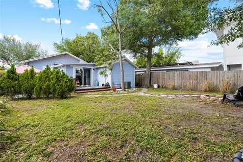 466 36th Avenue N St Petersburg FL 33704