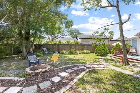 466 36th Avenue N St Petersburg FL 33704