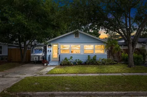 466 36th Avenue N St Petersburg FL 33704