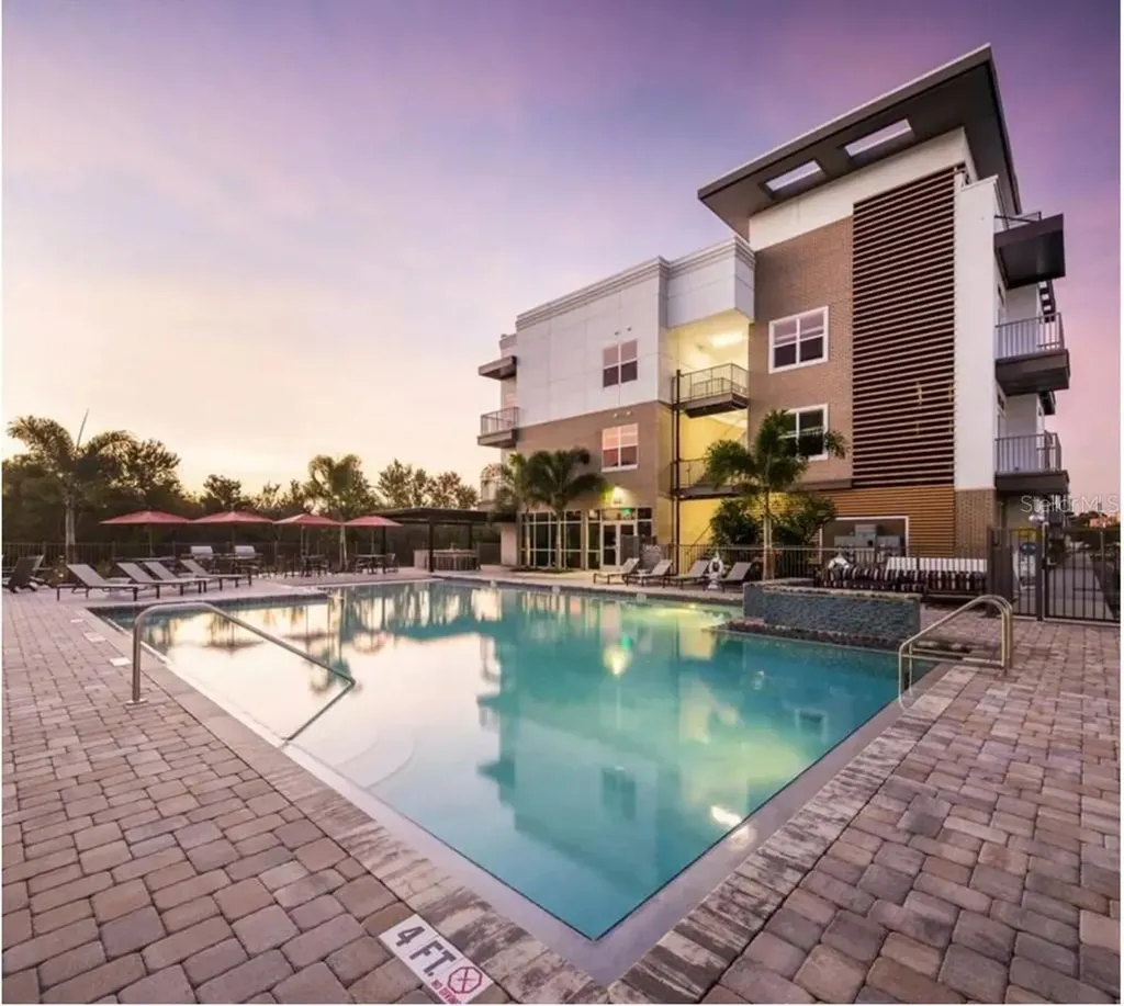 1185 S Pinellas Avenue Tarpon Springs FL 34689