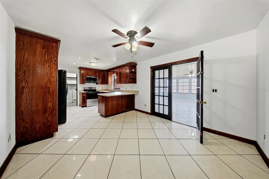 5020 Pine Street Seffner FL 33584