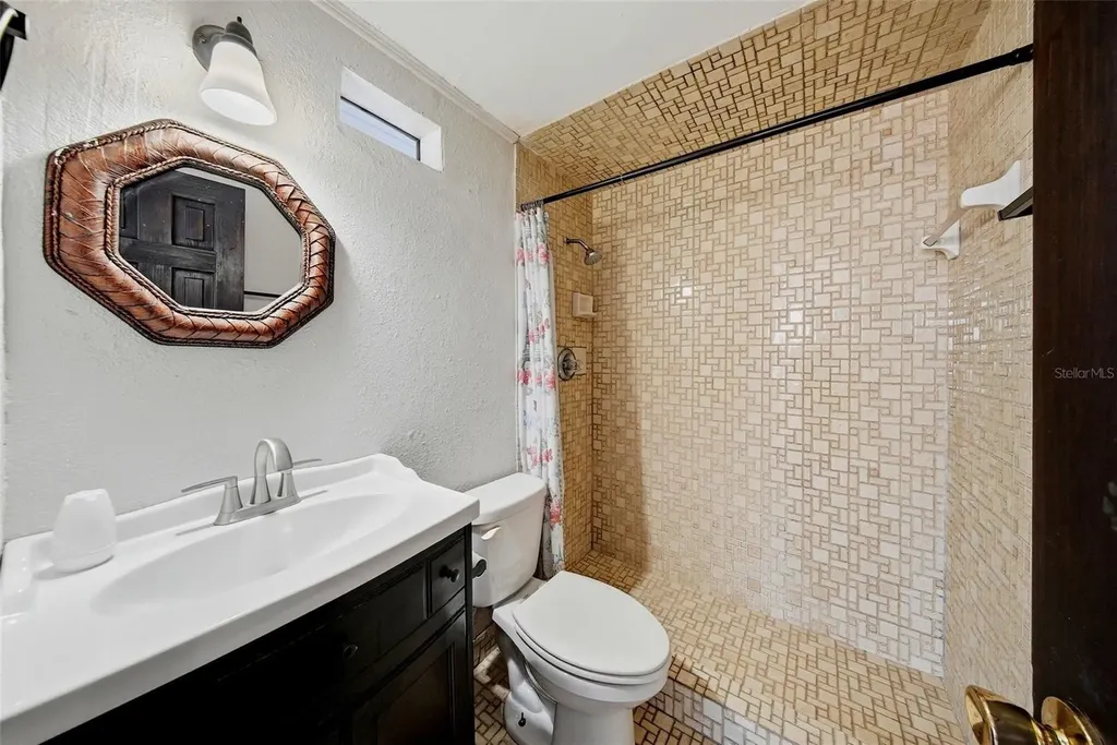 5020 Pine Street Seffner FL 33584