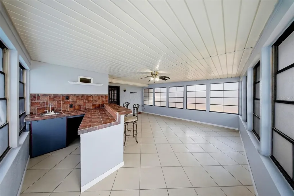 5020 Pine Street Seffner FL 33584
