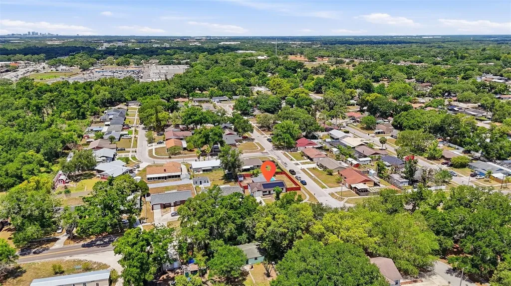 5020 Pine Street Seffner FL 33584