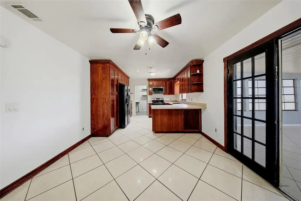 5020 Pine Street Seffner FL 33584