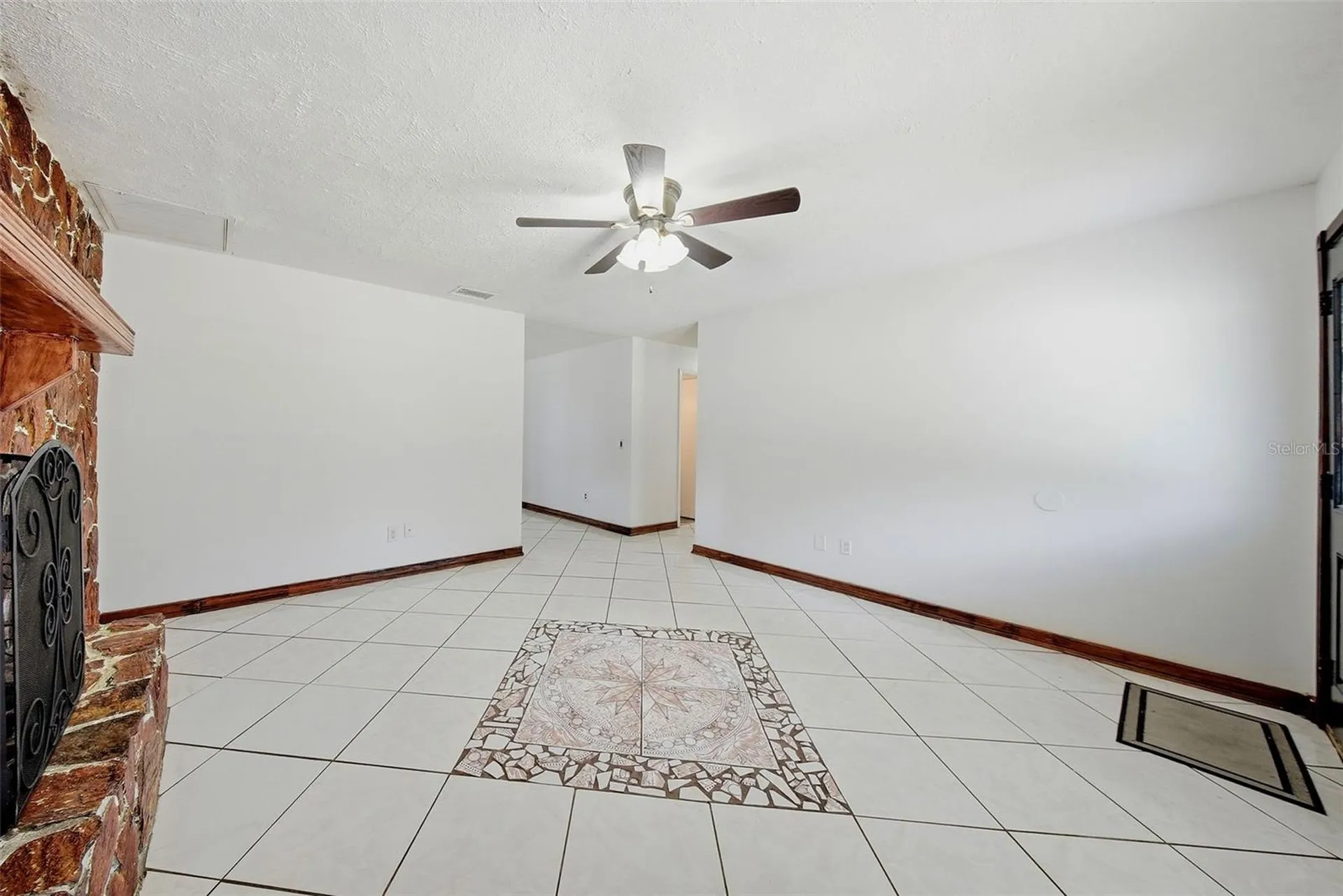 5020 Pine Street Seffner FL 33584