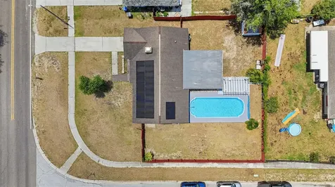 5020 Pine Street Seffner FL 33584