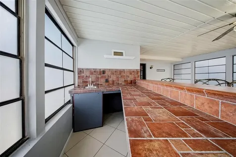 5020 Pine Street Seffner FL 33584