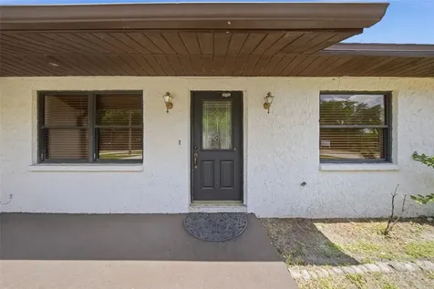 5020 Pine Street Seffner FL 33584