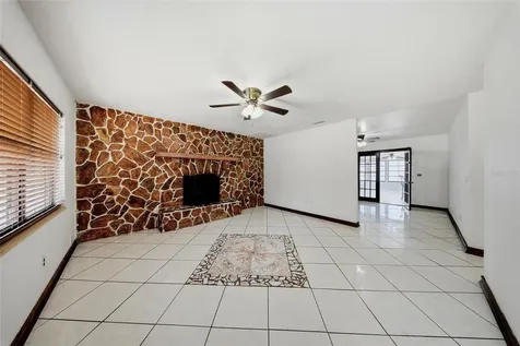 5020 Pine Street Seffner FL 33584