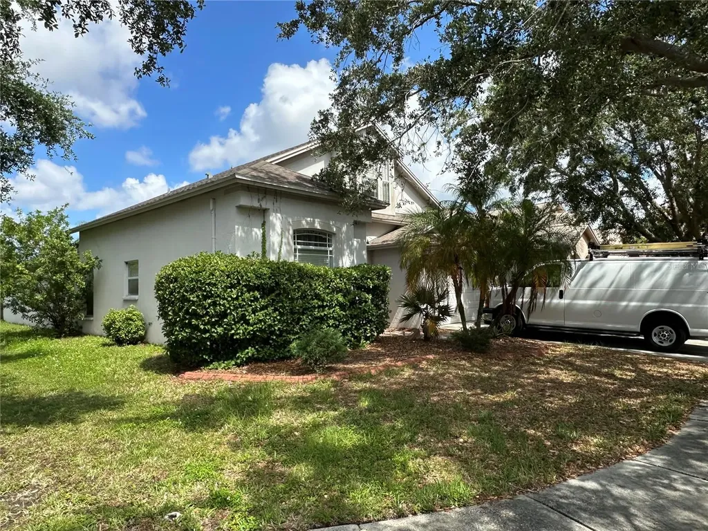 6708 Guilford Glen Place Apollo Beach FL 33572