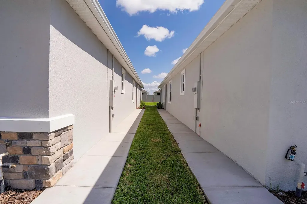 4010 Westwood Fields Loop Plant City FL 33565