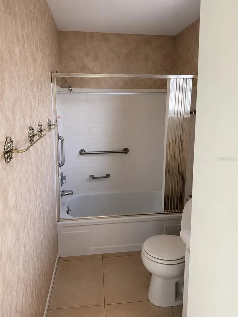 39 Strathmore Boulevard Sarasota FL 34233