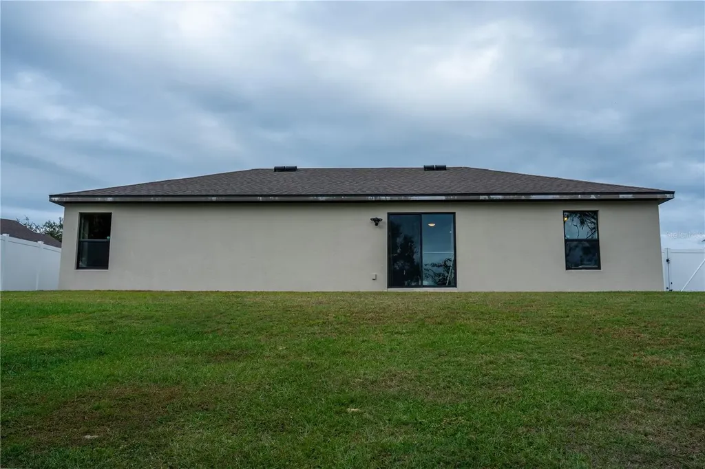 1896 Piedmont Court Mascotte FL 34753