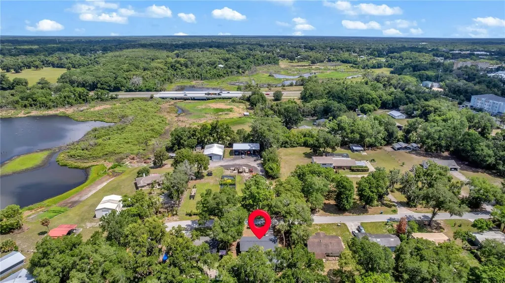 318 W Palmetto Avenue Deland FL 32720