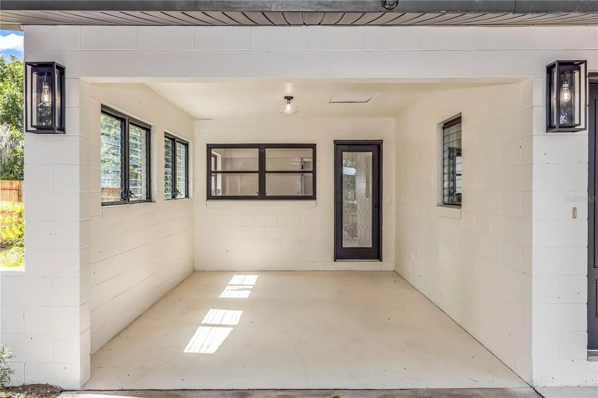 318 W Palmetto Avenue Deland FL 32720