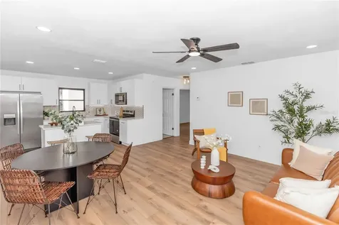 318 W Palmetto Avenue Deland FL 32720