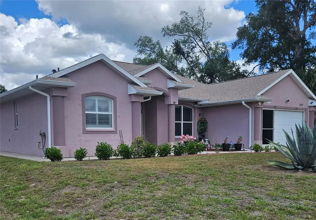 8357 Denargo Road North Port FL 34287