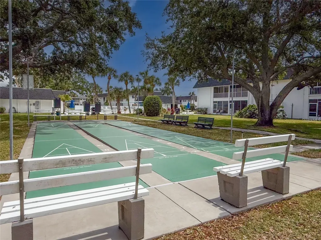 4703 1st Court W Bradenton FL 34207
