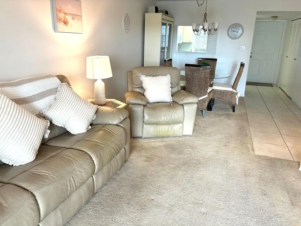 4703 1st Court W Bradenton FL 34207