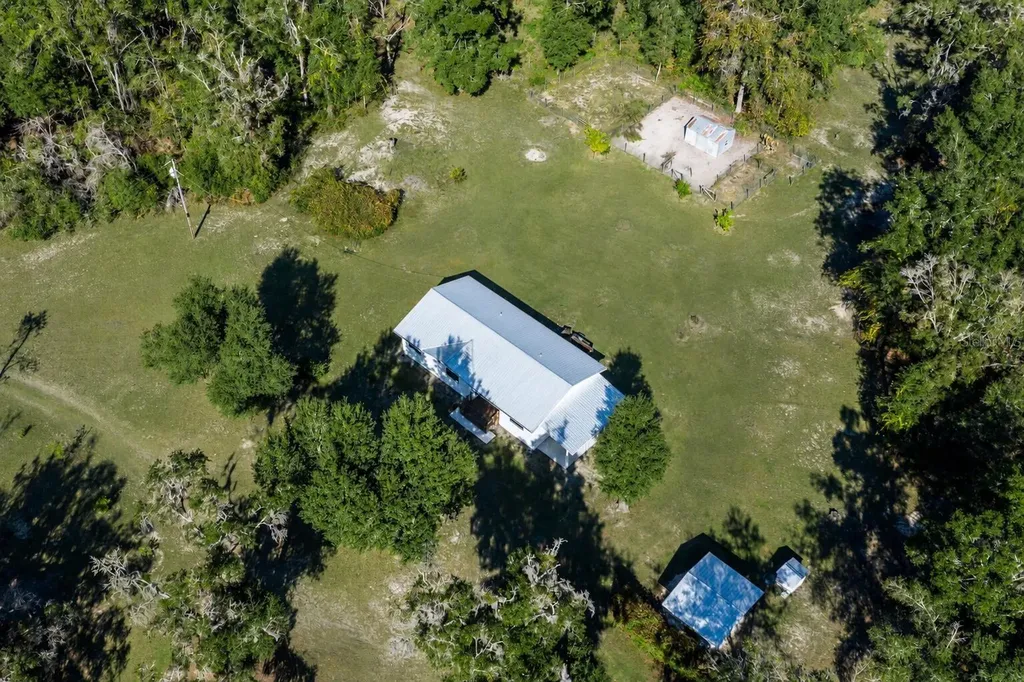 6320 SE 91st Trail Trenton FL 32693