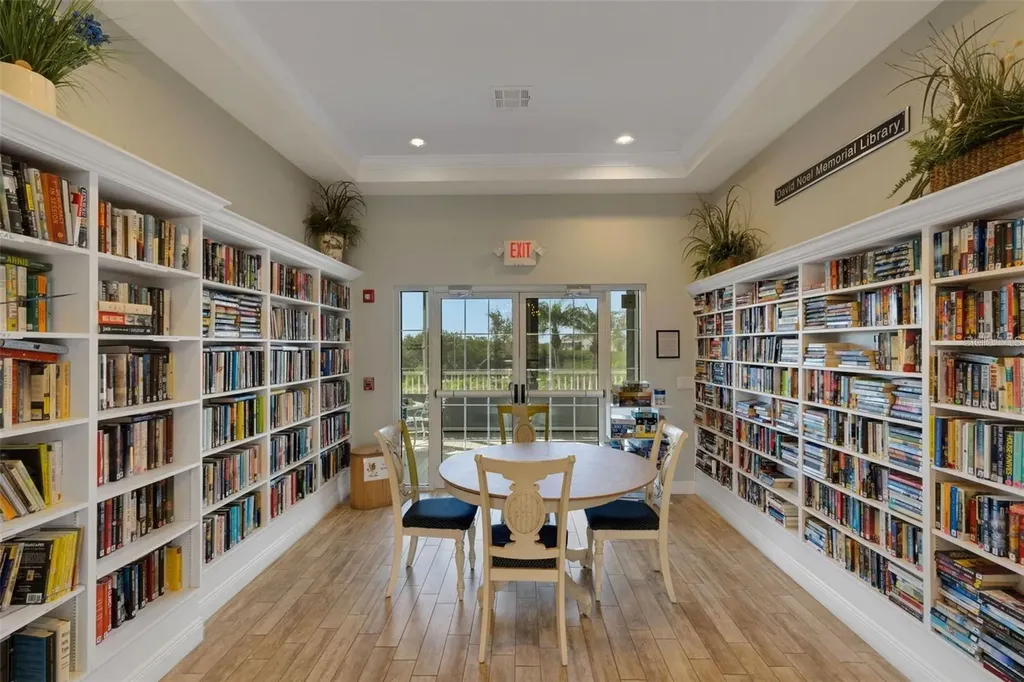 1233 Spoonbill Landings Circle Bradenton FL 34209
