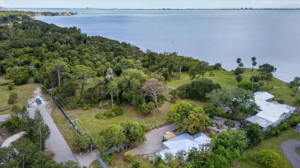 8258 Longbay Boulevard Sarasota FL 34234
