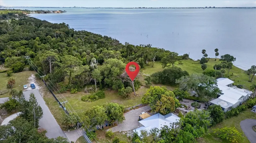 8258 Longbay Boulevard Sarasota FL 34234