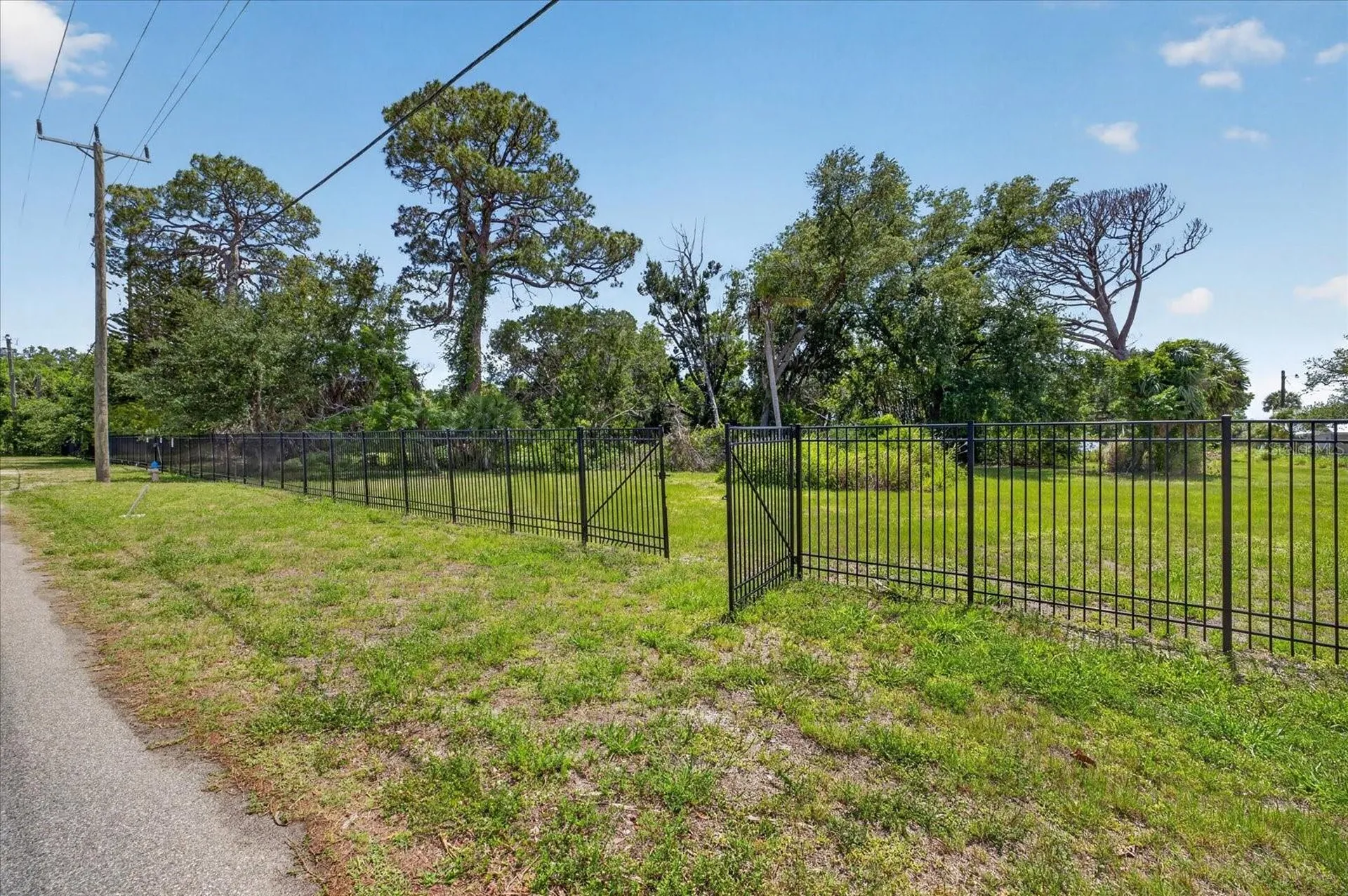 8258 Longbay Boulevard Sarasota FL 34234
