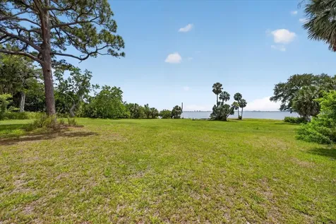 8258 Longbay Boulevard Sarasota FL 34234
