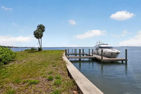 8258 Longbay Boulevard Sarasota FL 34234