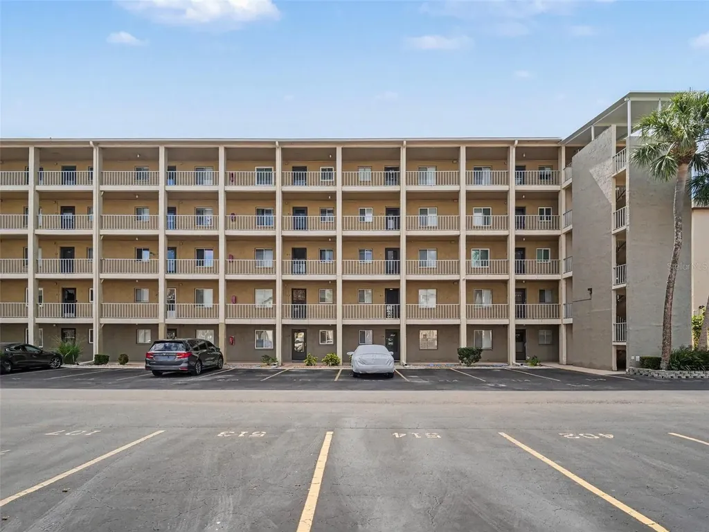 3801 Lake Bayshore Drive Bradenton FL 34205