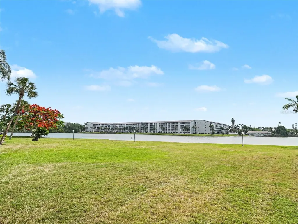 3801 Lake Bayshore Drive Bradenton FL 34205