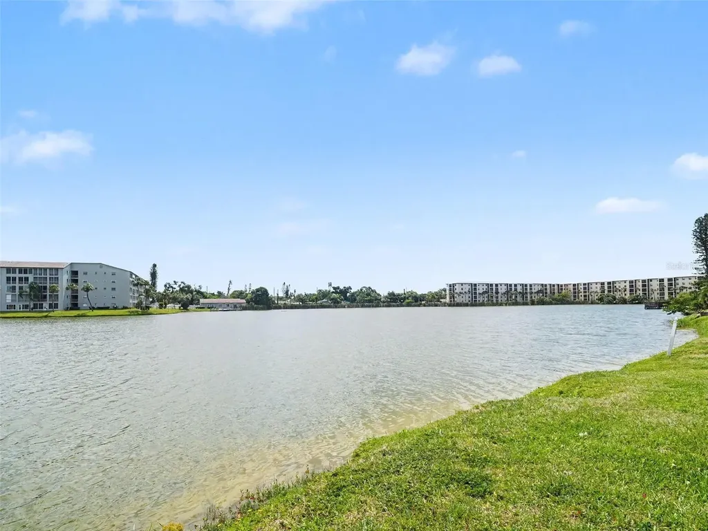 3801 Lake Bayshore Drive Bradenton FL 34205