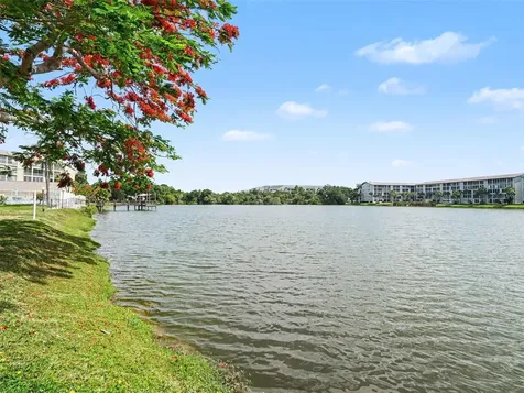 3801 Lake Bayshore Drive Bradenton FL 34205
