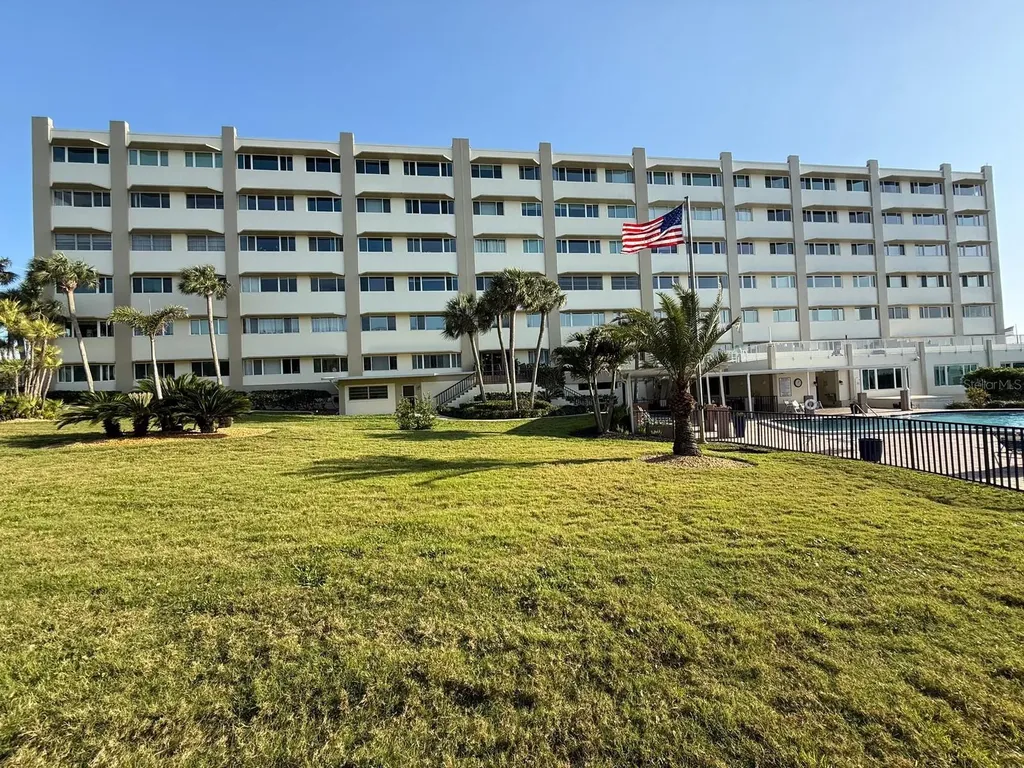 100 Bluff View Drive Belleair Bluffs FL 33770