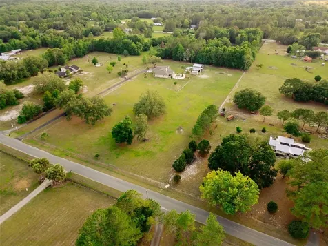 6739 SE 67th Court Trenton FL 32693