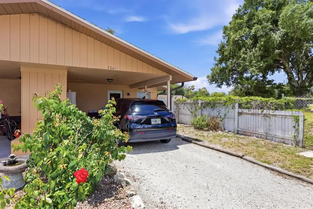 1844 Marbeth Street Sarasota FL 34231