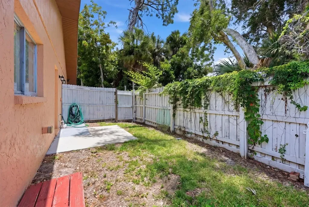 1844 Marbeth Street Sarasota FL 34231