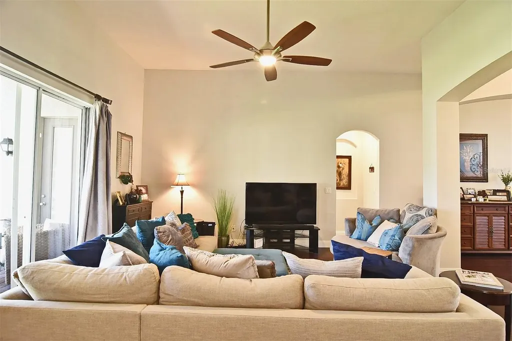 6173 Hedgesparrows Lane Sanford FL 32771