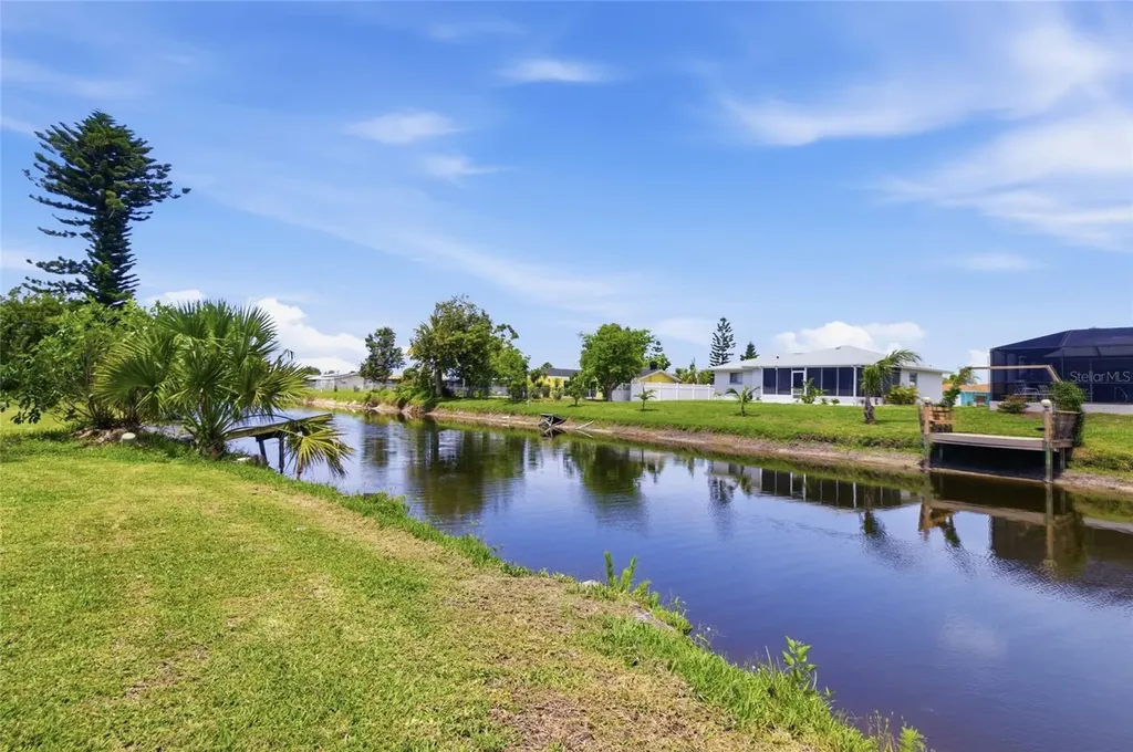 52 Annapolis Lane Rotonda West FL 33947