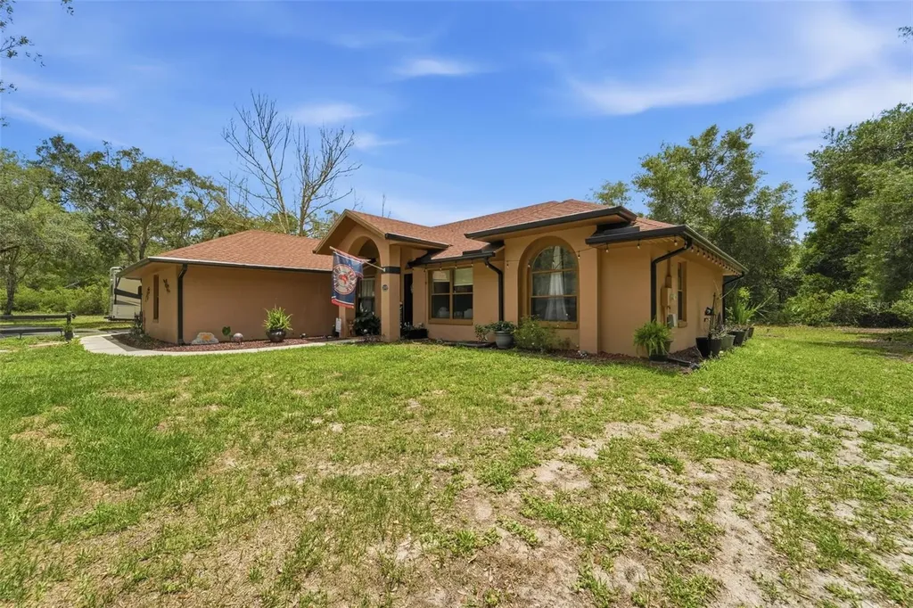 2530 M And M Lane Orange City FL 32763