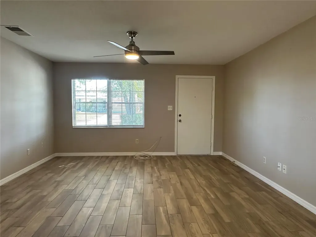 2526 Poet Lane Orlando FL 32817