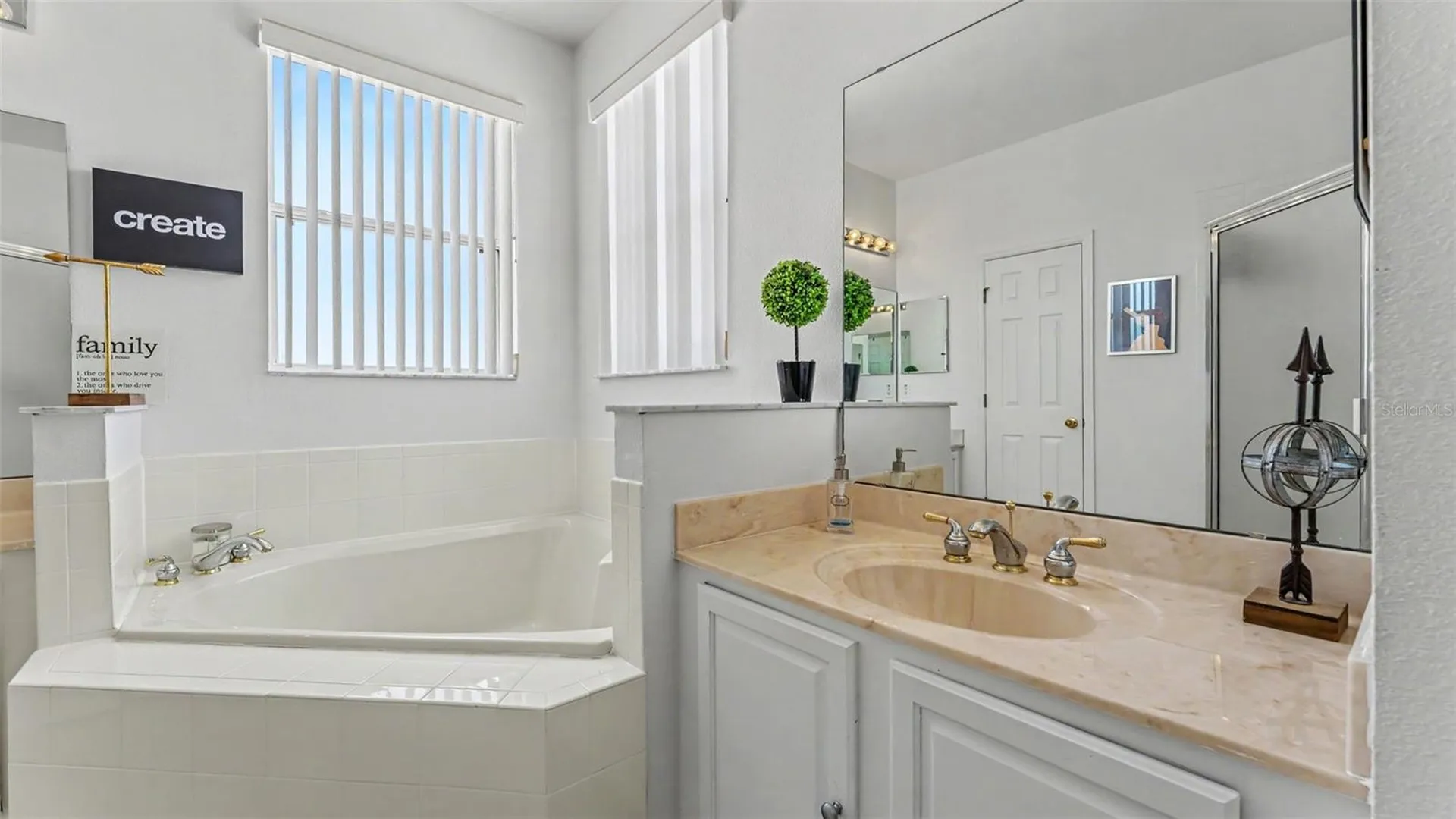 3826 Golden Feather Way Kissimmee FL 34746