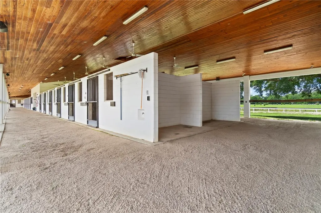 1345 NE 155 Place Citra FL 32113
